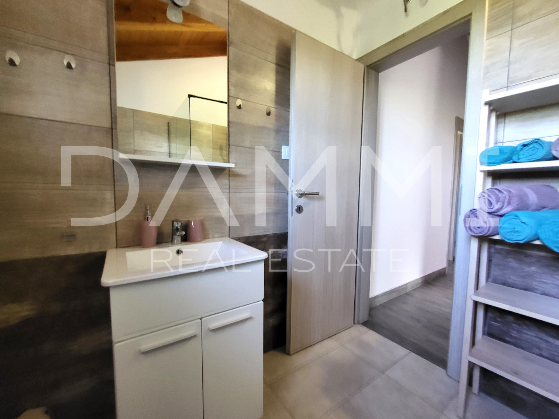 ISTRA&comma; VRSAR - Samostoje&cacute;a kamena ku&cacute;a s bazenom