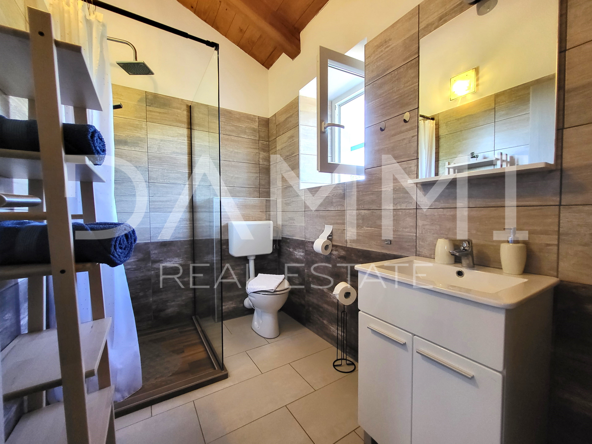 ISTRA&comma; VRSAR - Samostoje&cacute;a kamena ku&cacute;a s bazenom