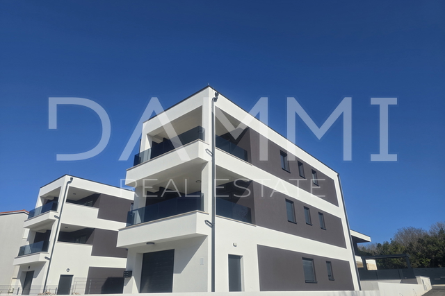 Istra, Medulin, novi stan sa velikim vrtom blizu plaže