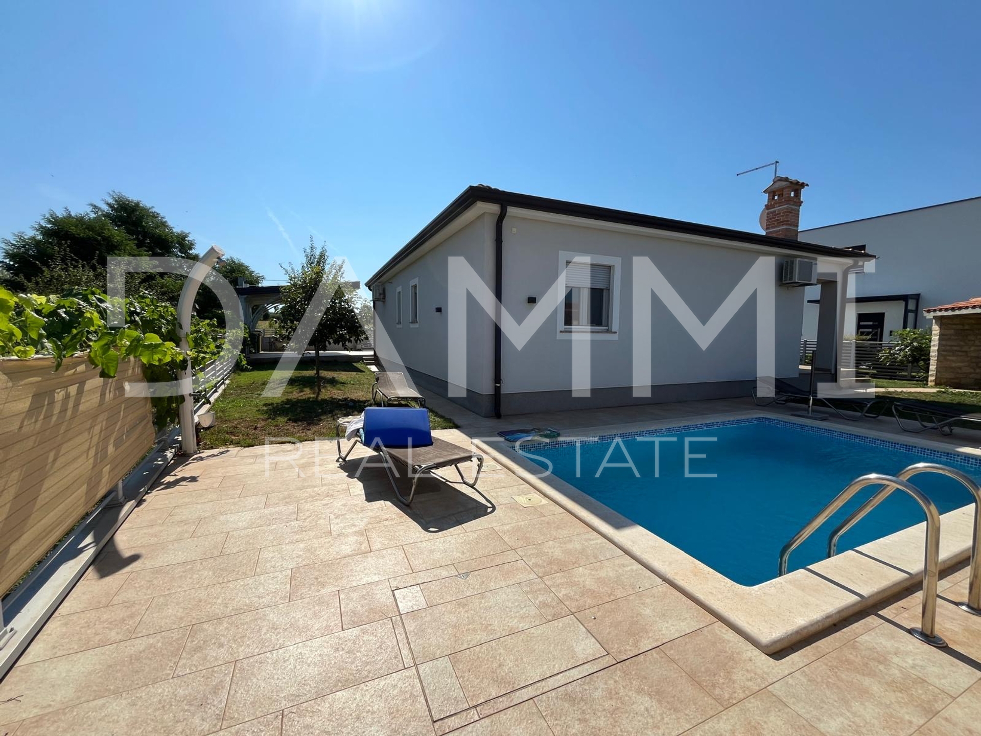 ISTRIA, POREČ - DETACHED HOUSE WITH POOL 2 KM FROM THE SEA