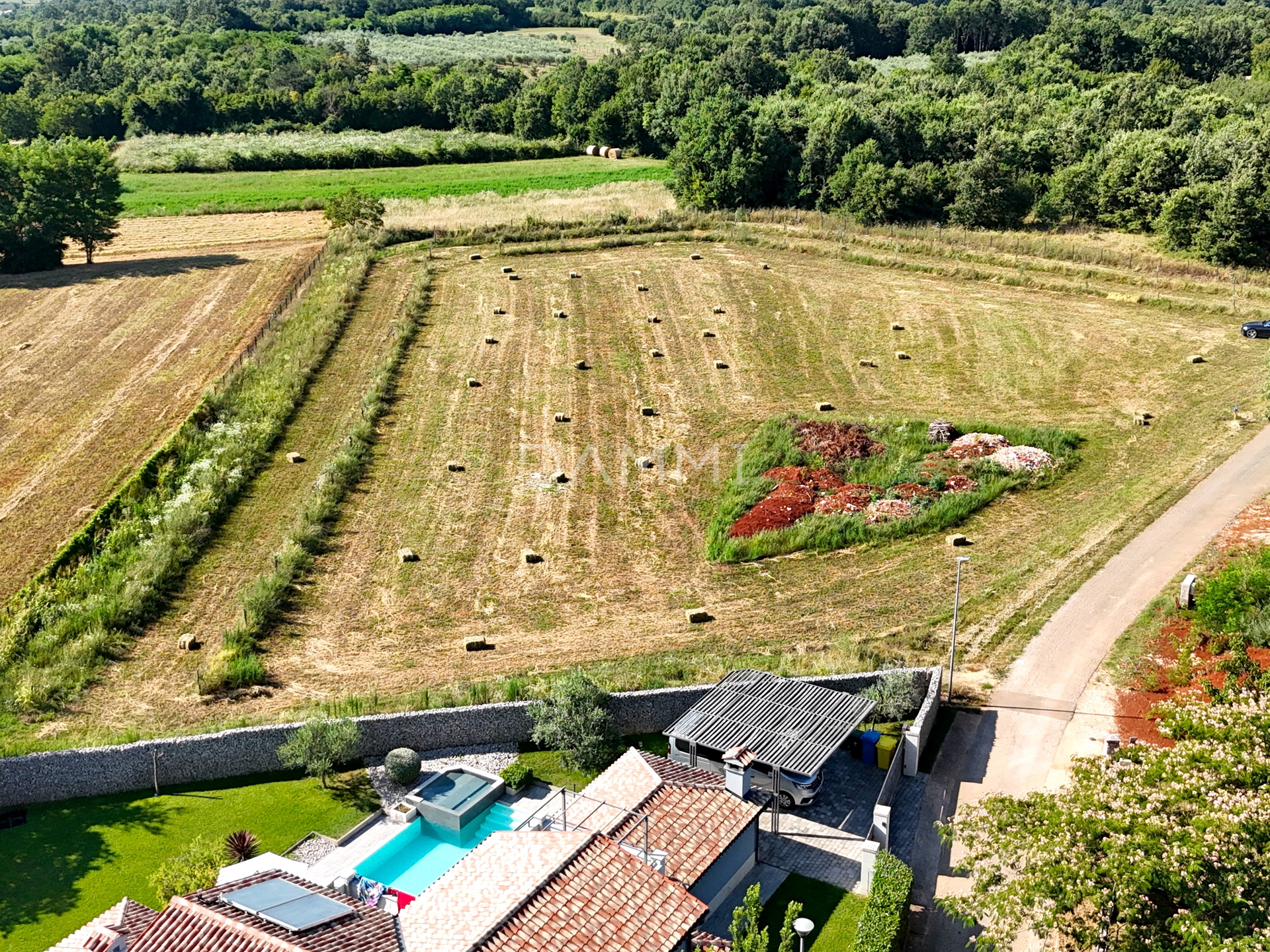 ISTRIEN, BARBAN – Baugrundstück mit Infrastruktur 2998 m2