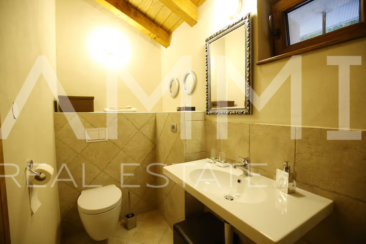 SJEVERNA DALMACIJA&comma; TRIBANJ - Unikanta kamena vila s panoramskim pogledom na more