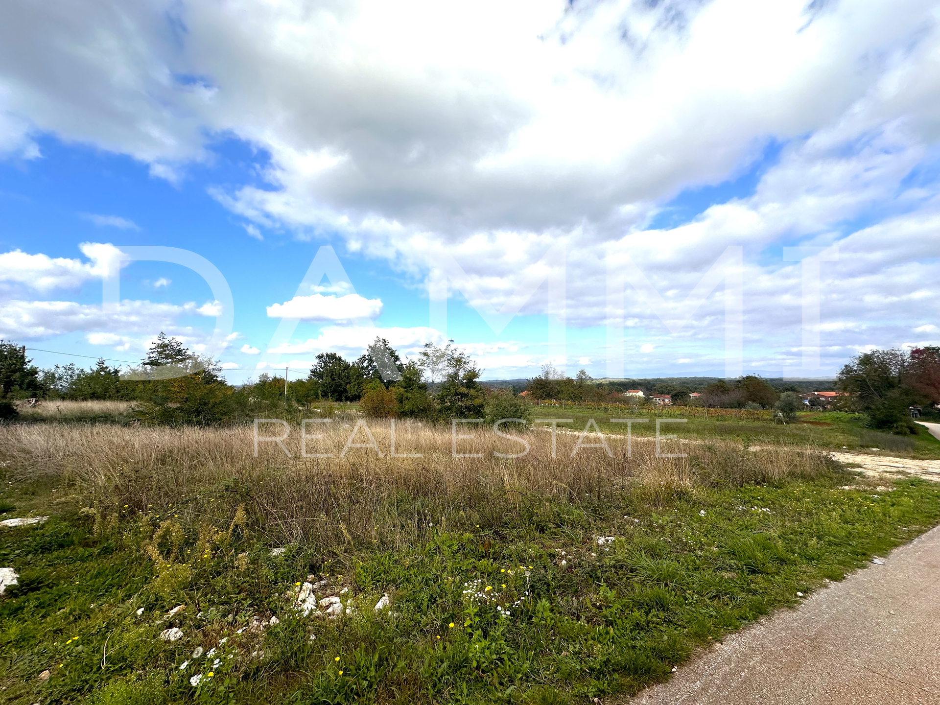 ISTRIA, ŽMINJ - Building land with open view 547 m2