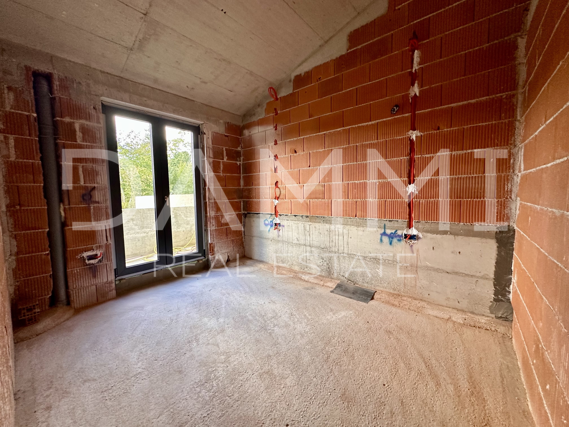 ISTRA, BARBAN - Dvojna kuća okružena zelenilom