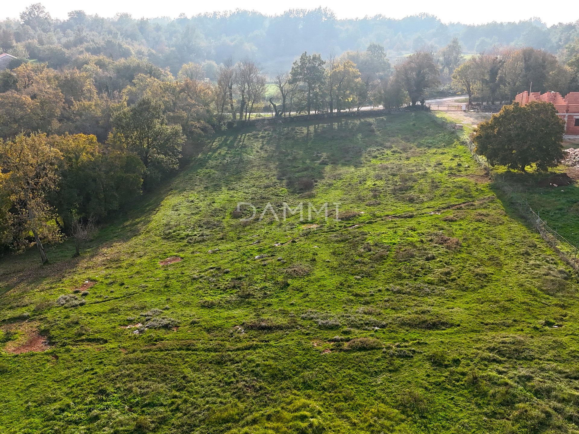 ISTRIEN, ŽMINJ - Geräumiges Baugrundstück in ruhiger Lage