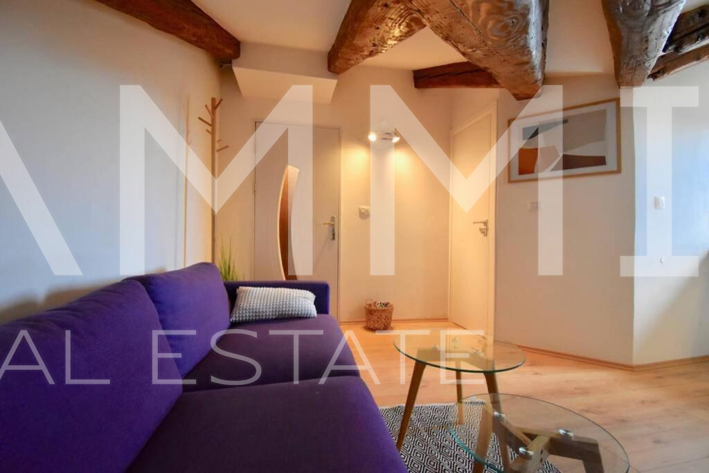 PULA&comma; CENTAR - Ekskluzivno 2 apartmana na top lokaciji