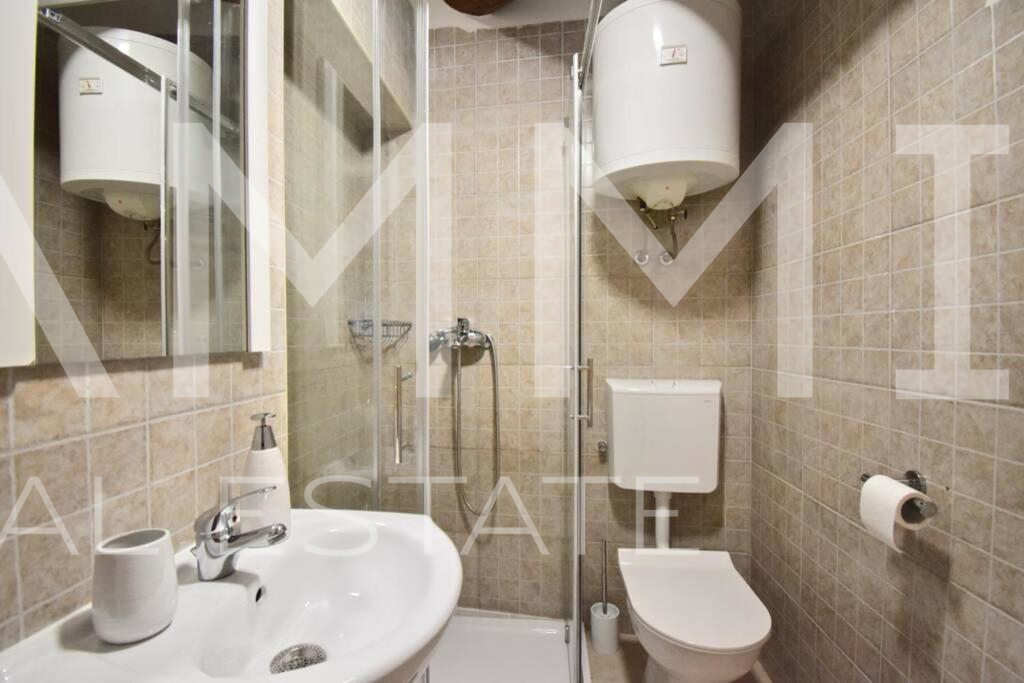 PULA&comma; CENTAR - Ekskluzivno 2 apartmana na top lokaciji