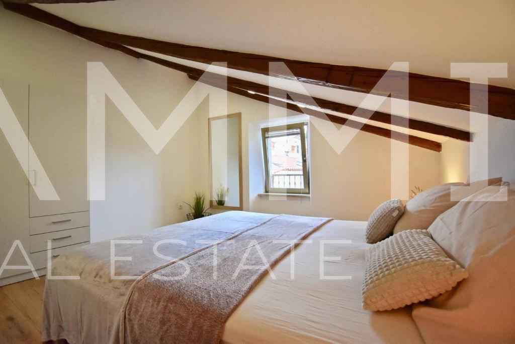 PULA&comma; CENTAR - Ekskluzivno 2 apartmana na top lokaciji