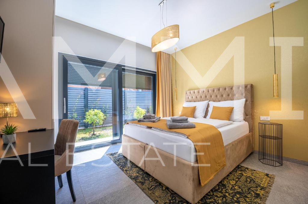 Luxury villa with a swimming pool in Medulin