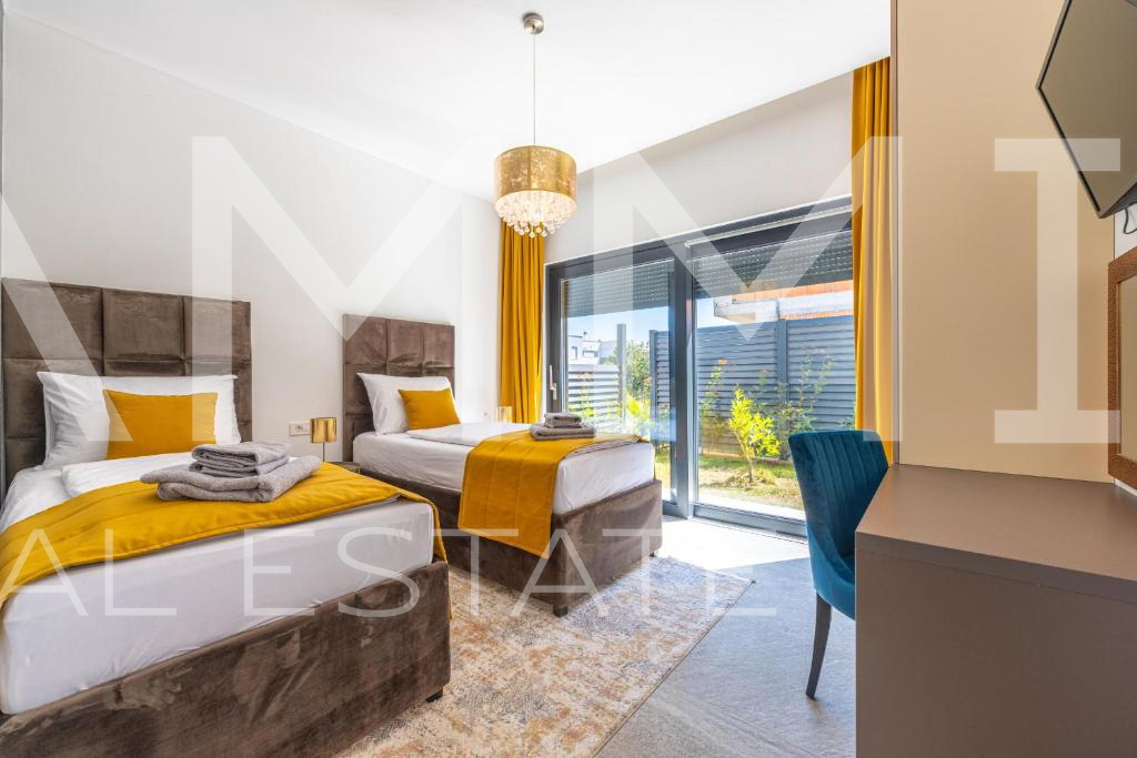 Luxury villa with a swimming pool in Medulin