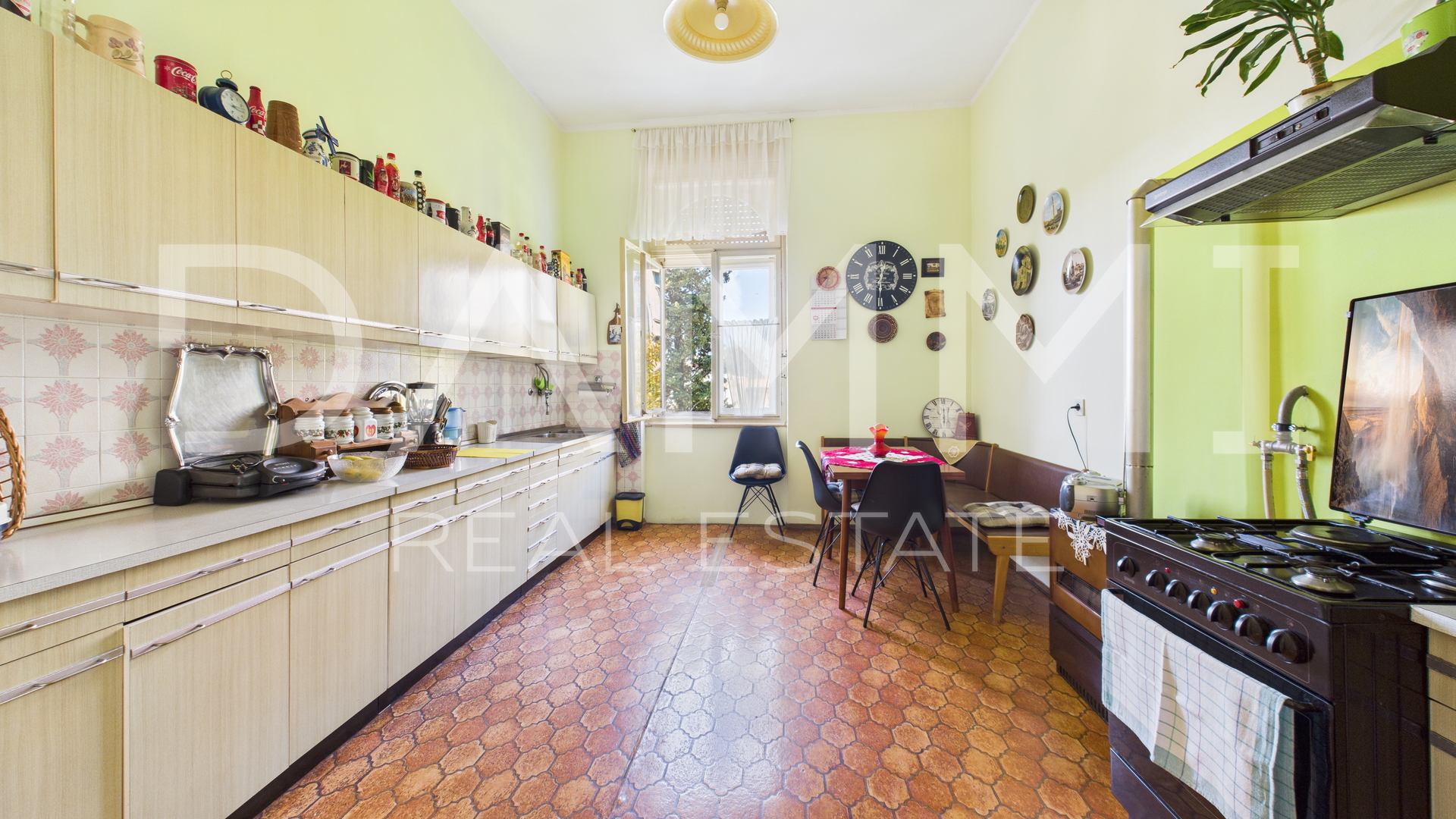 Istra - Pula&comma; centar - savr&scaron;en stan u austrougarskoj vili