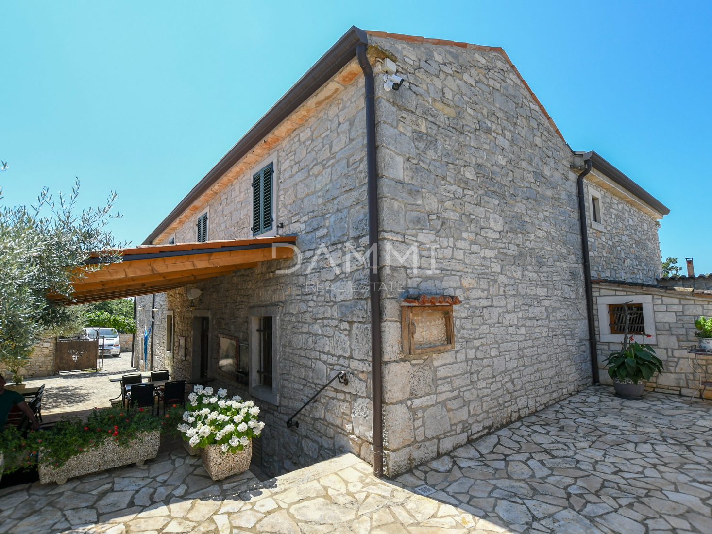 POREČ, TAR - Steinhaus mit Schwimmbad und Restaurant