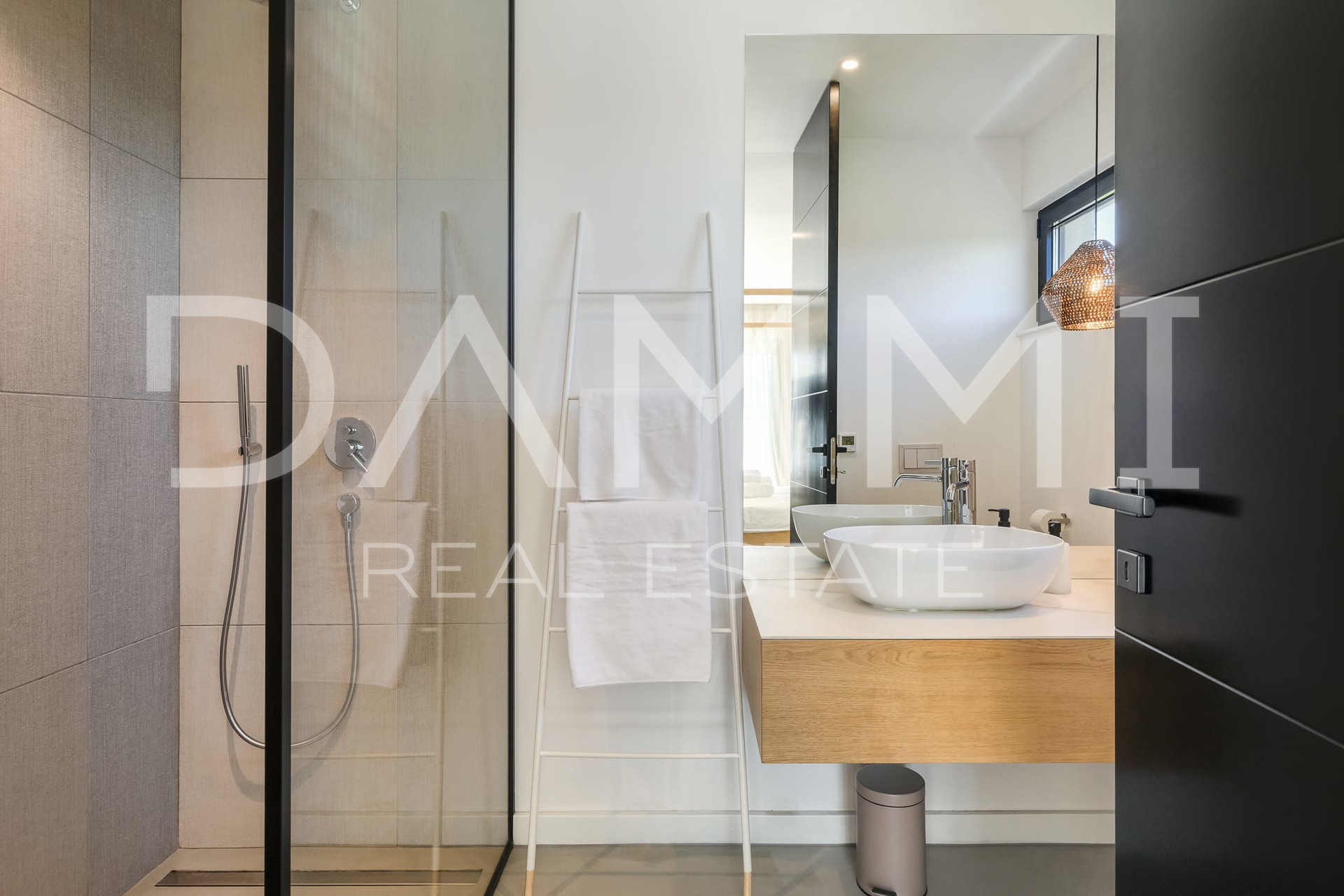 MOTOVUN&comma; OKOLICA - Ekskluzivna luksuzna vila