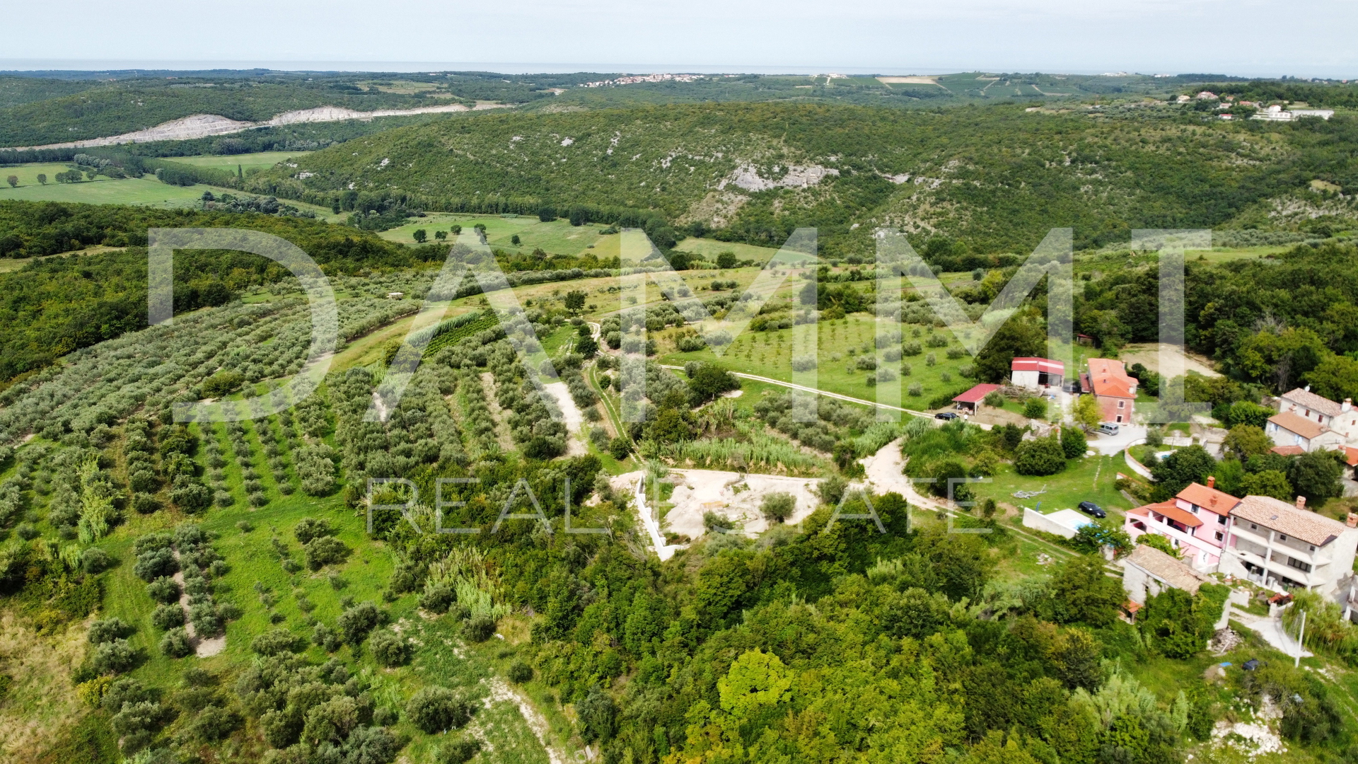 ISTRIA, BUJE, KRASICA - Terreno edificabile 770m2 con vista panoramica