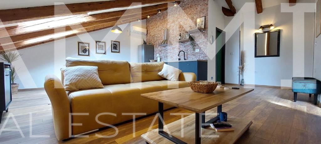 PULA&comma; CENTAR - Ekskluzivno 2 apartmana na top lokaciji