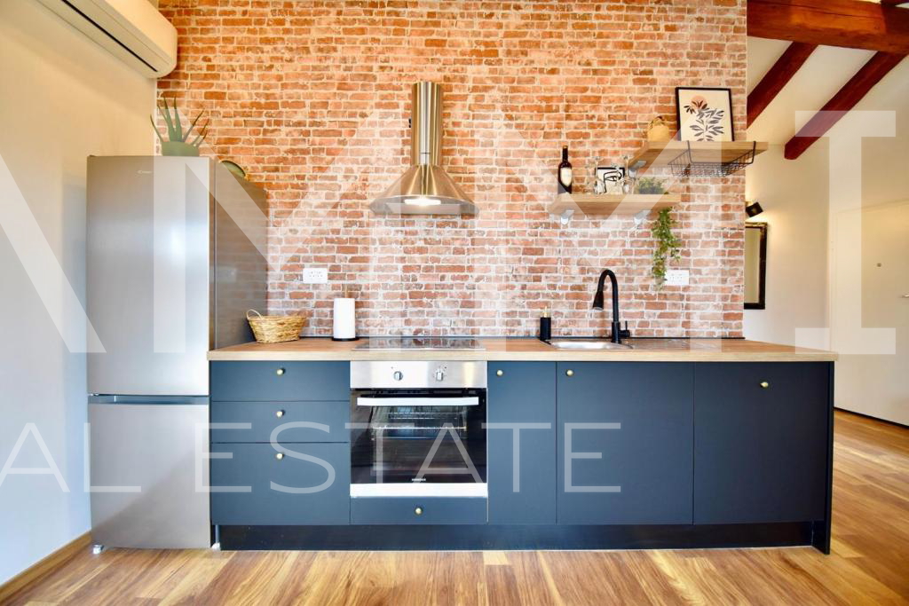 PULA&comma; CENTAR - Ekskluzivno 2 apartmana na top lokaciji