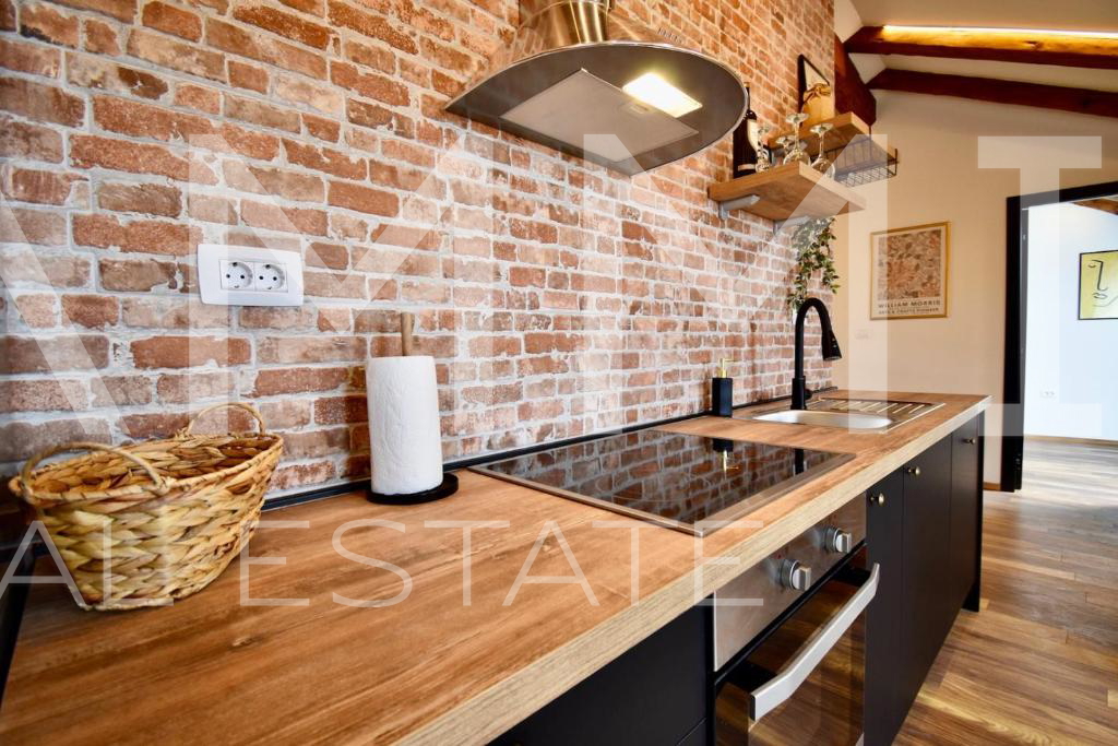 PULA&comma; CENTAR - Ekskluzivno 2 apartmana na top lokaciji