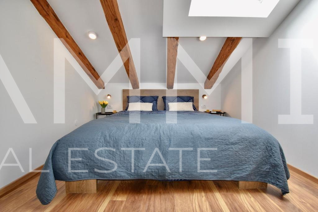 PULA&comma; CENTAR - Ekskluzivno 2 apartmana na top lokaciji