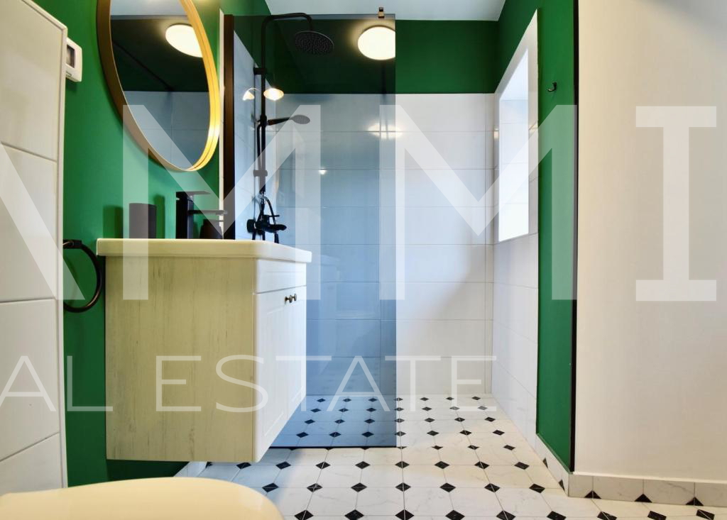 PULA&comma; CENTAR - Ekskluzivno 2 apartmana na top lokaciji