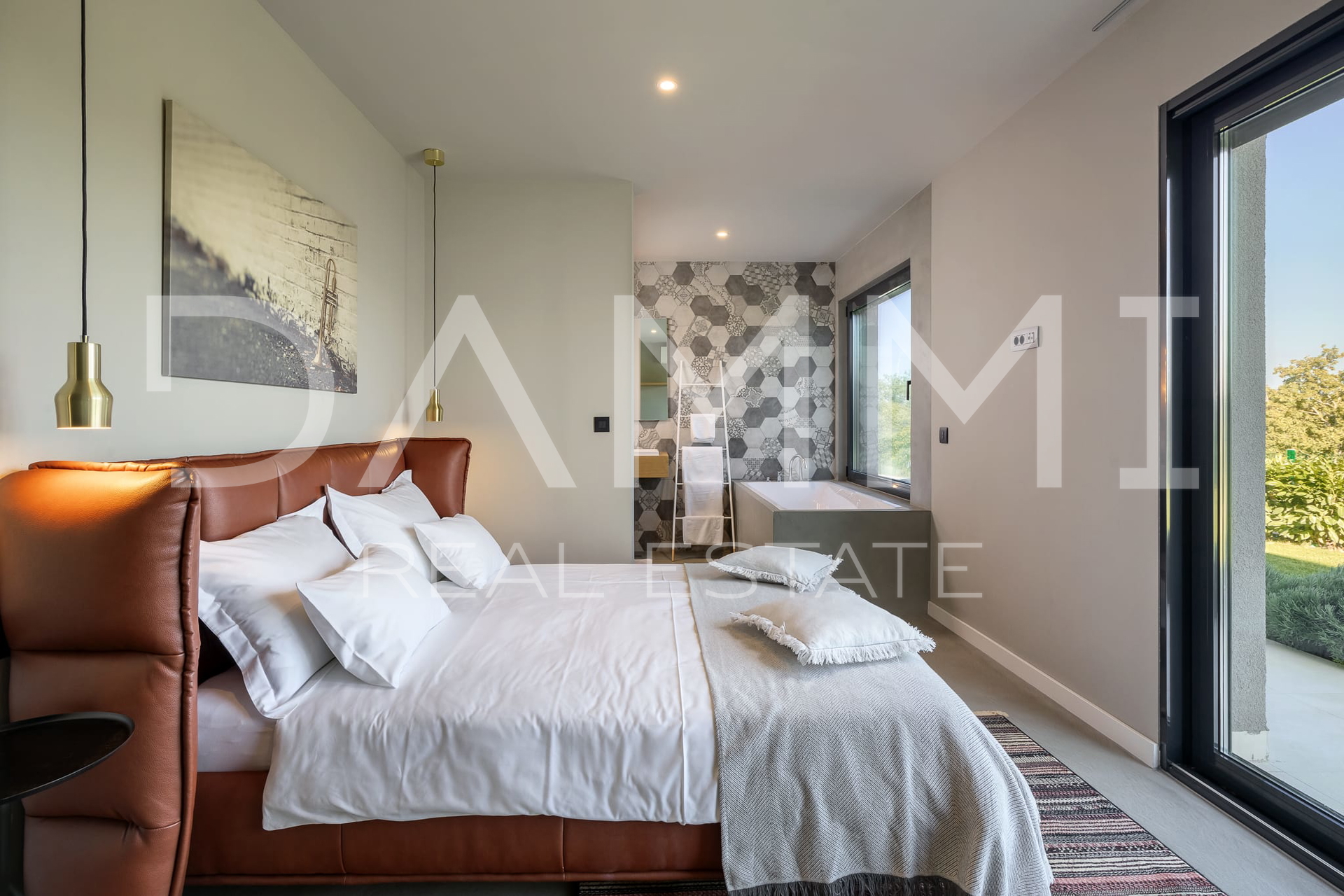 MOTOVUN&comma; OKOLICA - Ekskluzivna luksuzna vila