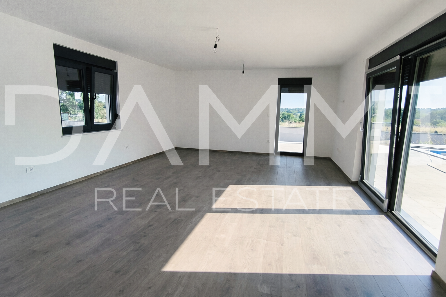 Istra - Mar&ccaron;ana&comma; ku&cacute;a s bazenom&comma; novogradnja