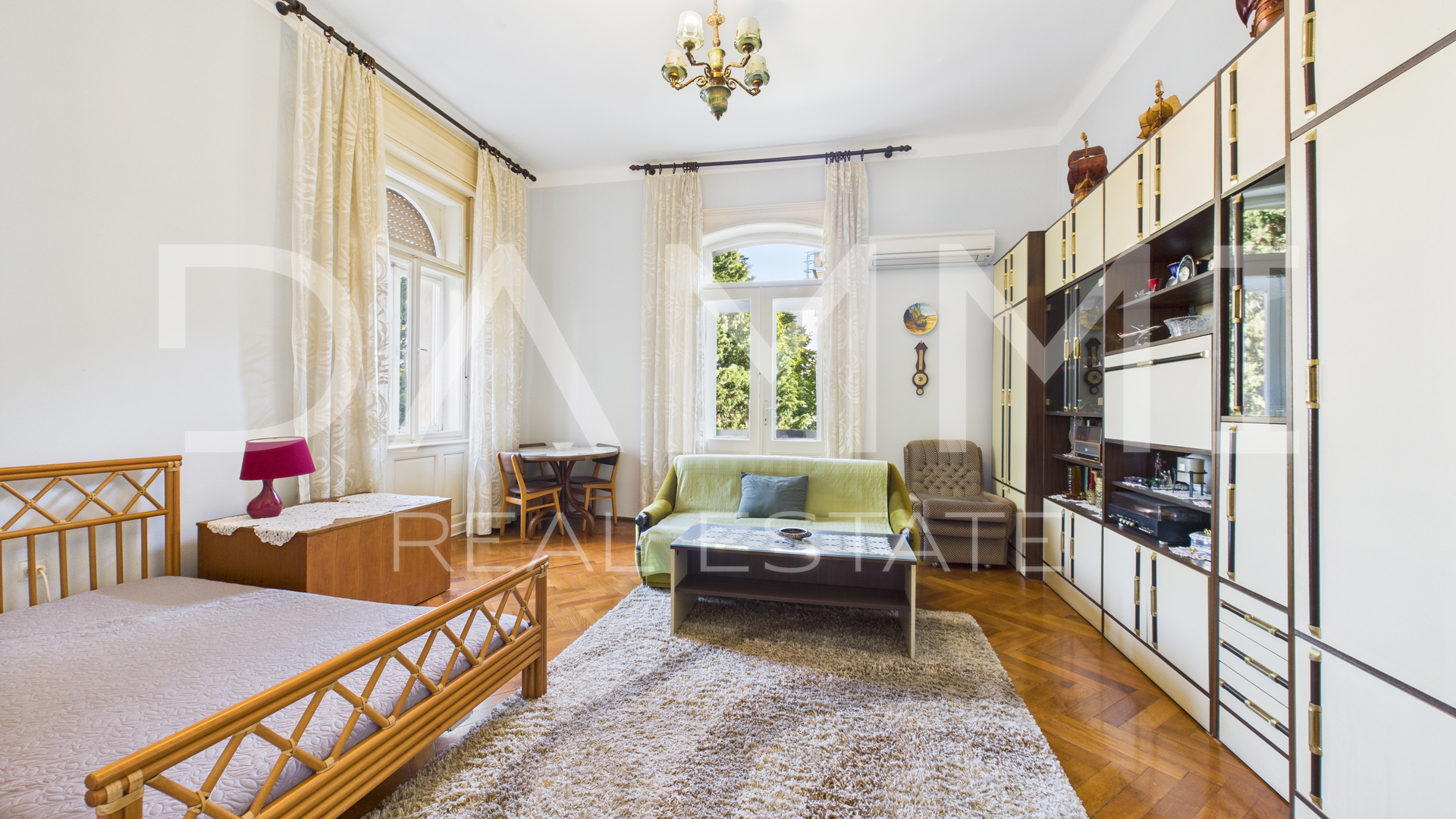 Istra - Pula&comma; centar - savr&scaron;en stan u austrougarskoj vili