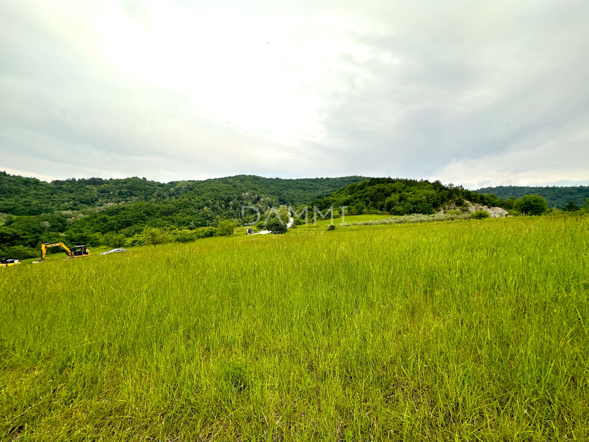 ZENTRALISTRIEN - Wunderschönes Baugrundstück mit Blick auf Butoniga