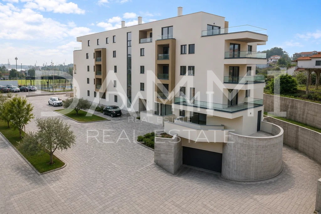Pula - new construction, two-bedroom apartment with garage