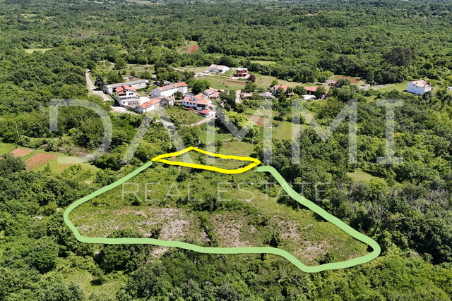 GELEGENHEIT! ISTRA, TINJAN – Großzügiges Grundstück mit Baugenehmigung