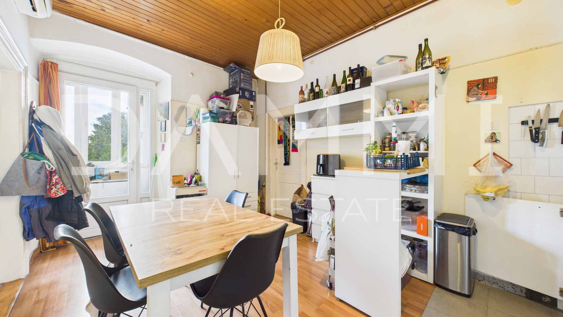 Pula&comma; Zentrum &ndash; Wohnung mit Balkon