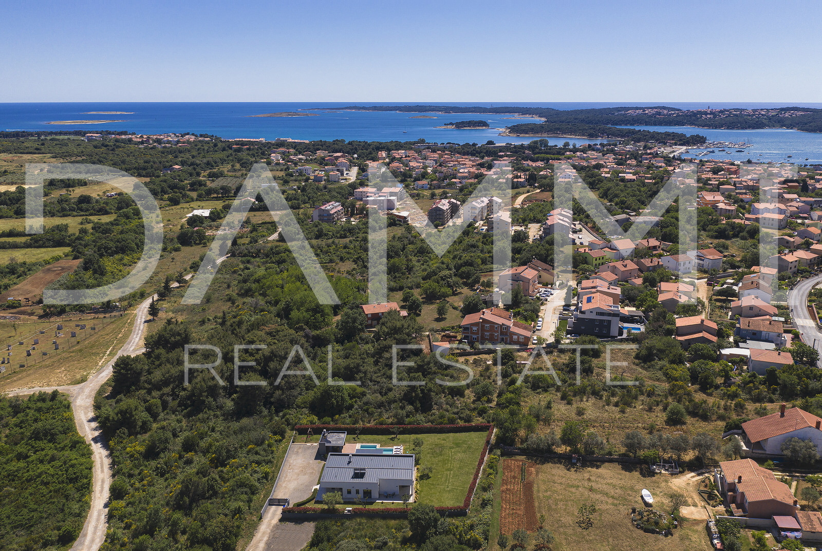 ISTRA&comma; MEDULIN - Luksuzna ku&cacute;a s bazenom