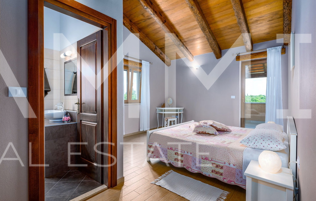 Casa, 285 m2, Vendita, Marčana