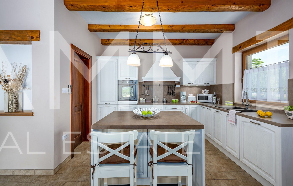Casa, 285 m2, Vendita, Marčana