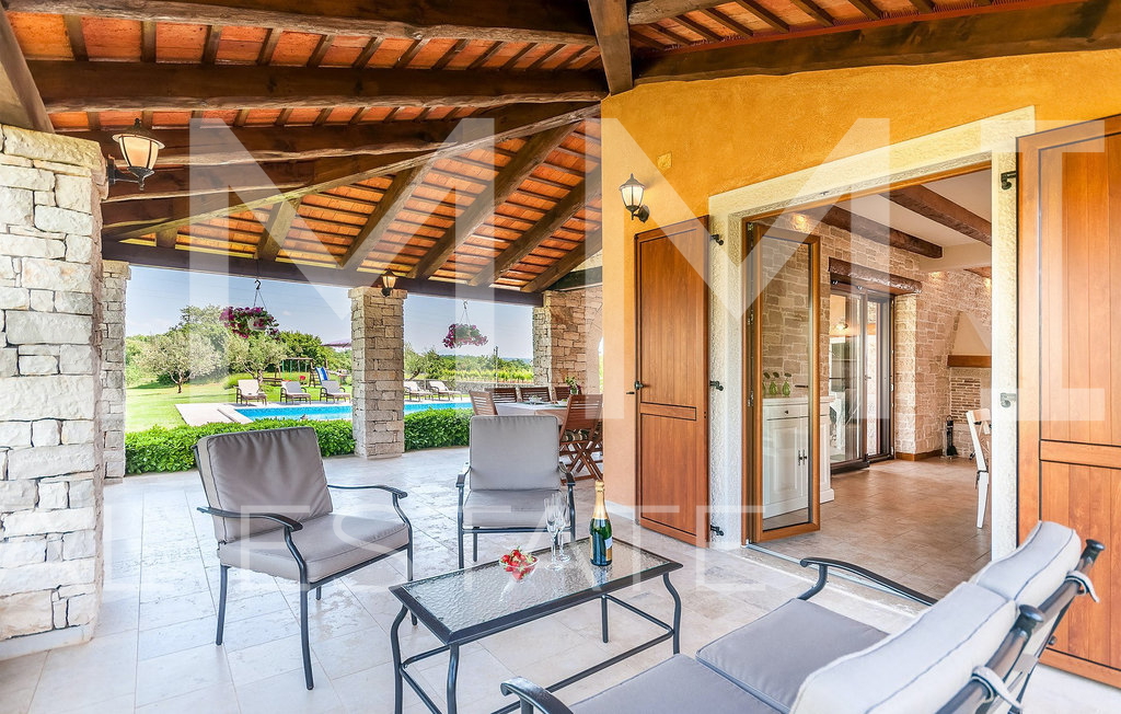 Casa, 285 m2, Vendita, Marčana