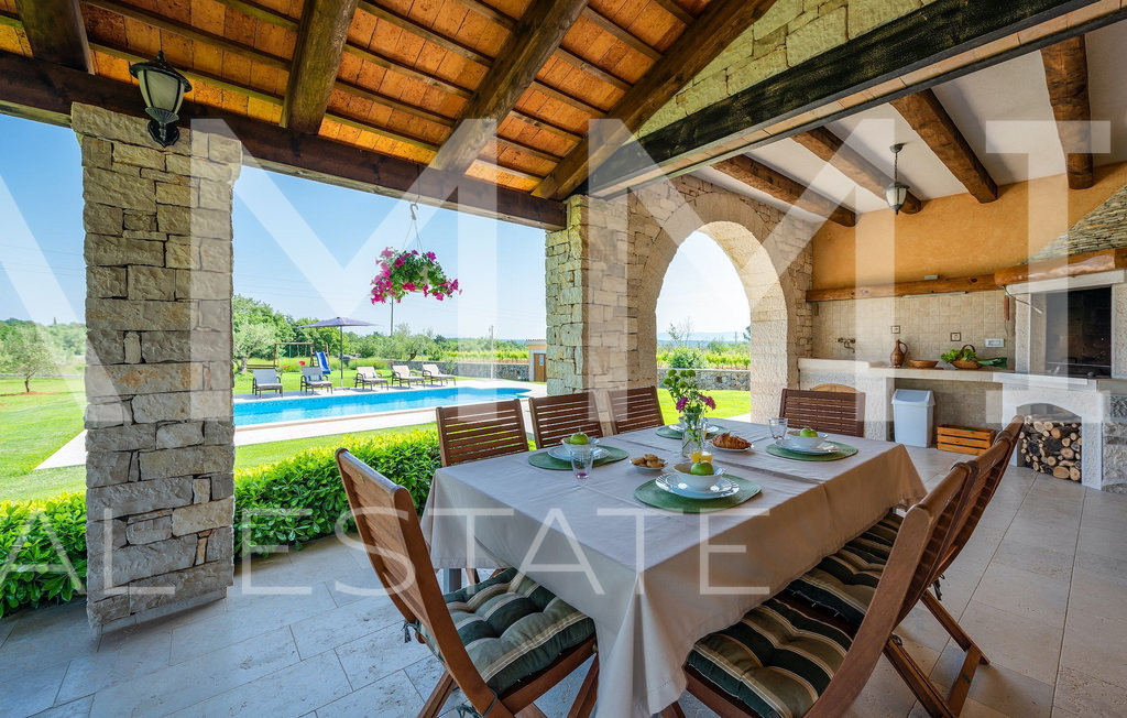 Casa, 285 m2, Vendita, Marčana