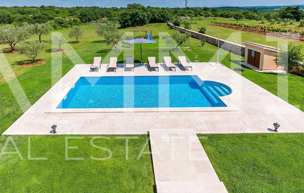 Casa, 285 m2, Vendita, Marčana