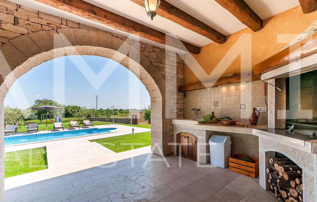 Casa, 285 m2, Vendita, Marčana