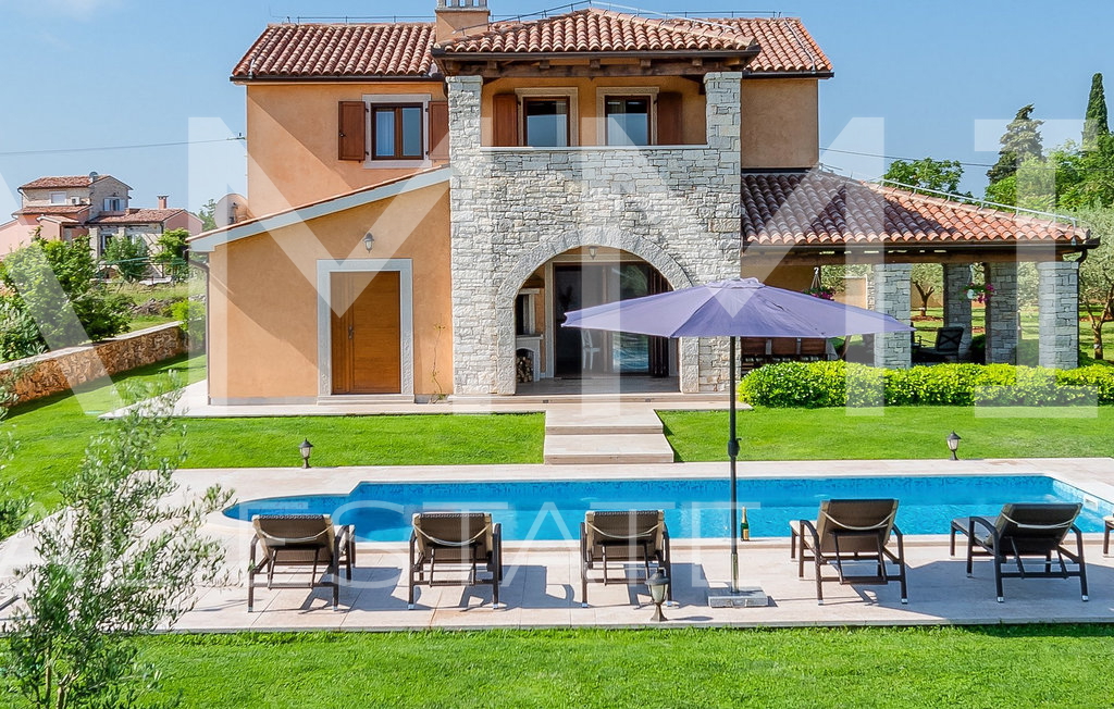 Casa, 285 m2, Vendita, Marčana