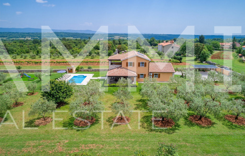 Casa, 285 m2, Vendita, Marčana
