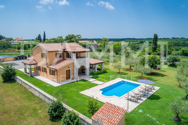 House, 285 m2, For Sale, Marčana