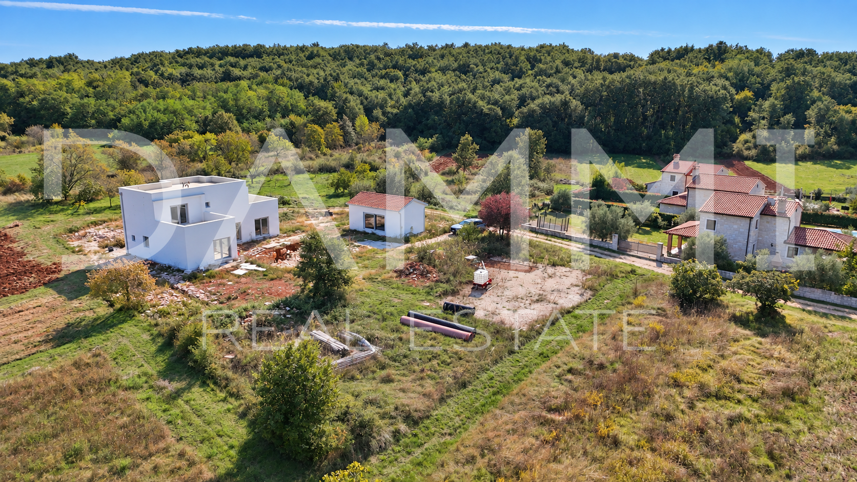ISTRA&comma; KANFANAR - Gra&dstrok;evinsko zemlji&scaron;te s gra&dstrok;evinskom dozvolom 1080m2