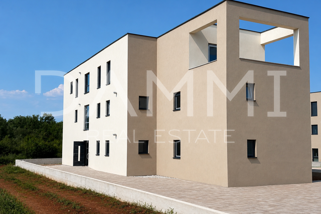ISTRA, POREČ - Trosoban stan na prvom katu u novogradnji