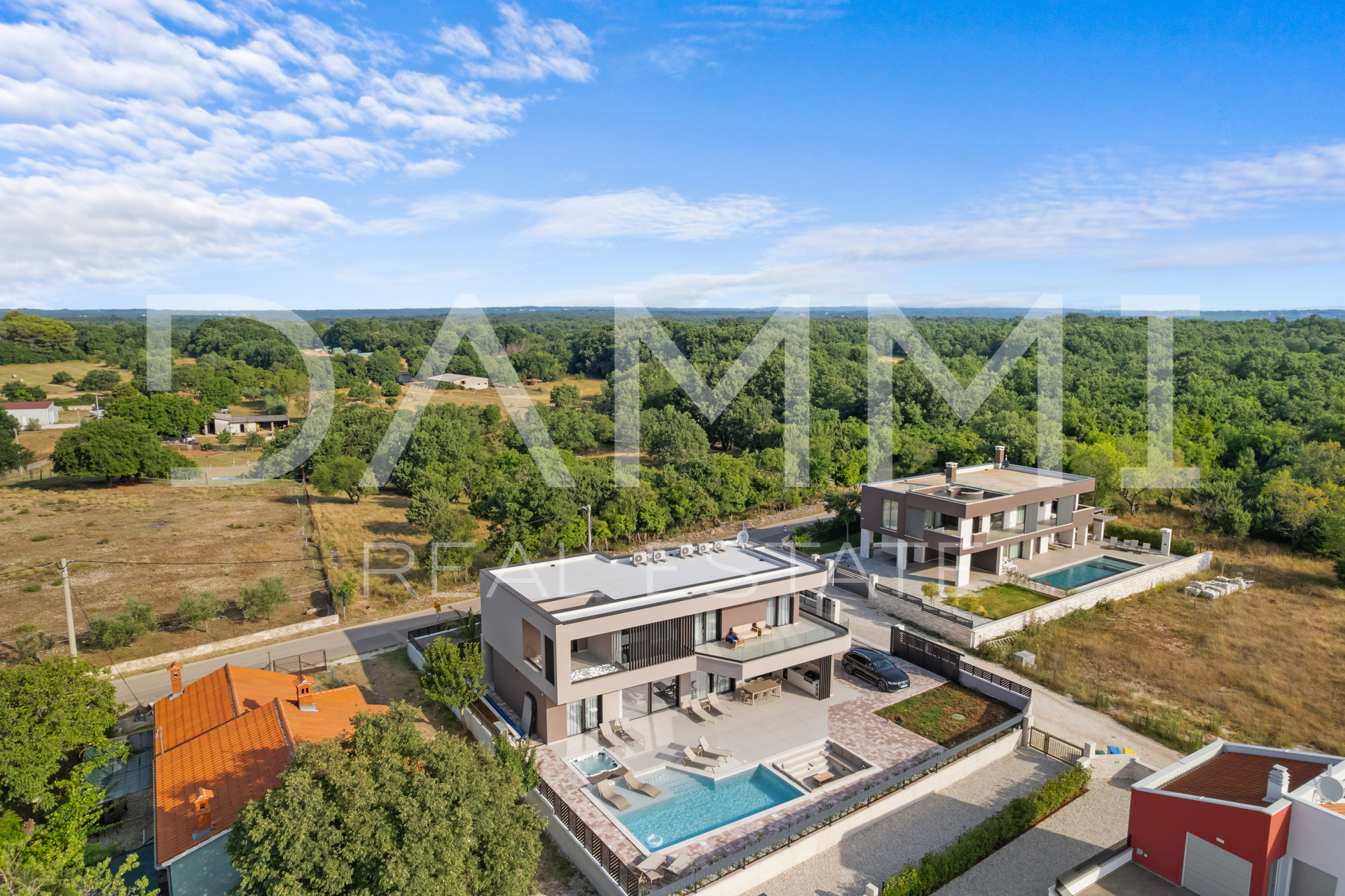 Ekskluzivna moderna vila s wellnessom&comma; bazenom i pogledom na more &ndash; Krnica&comma; Istra