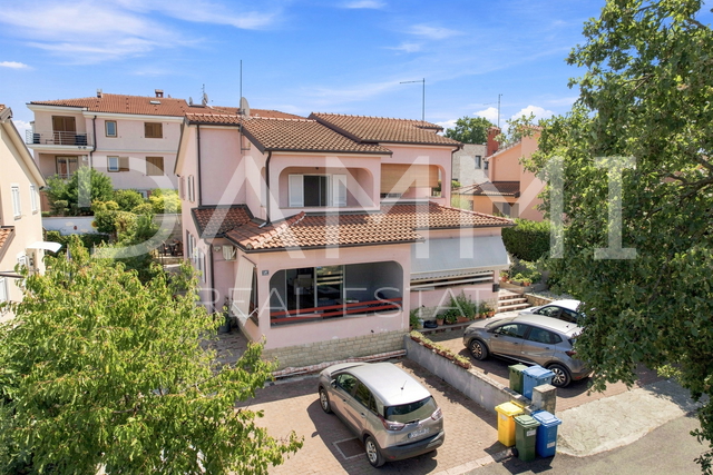 ISTRA, POREČ -  OBITELJSKA KUĆA