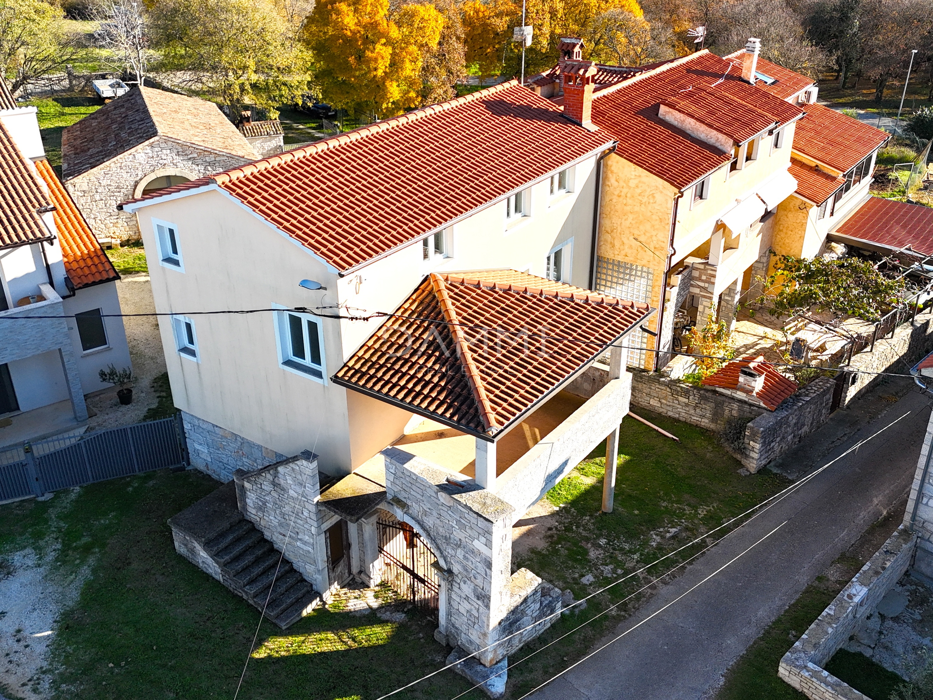 ISTRA, KANFANAR - Haus im Rohbau an ausgezeichneter Lage