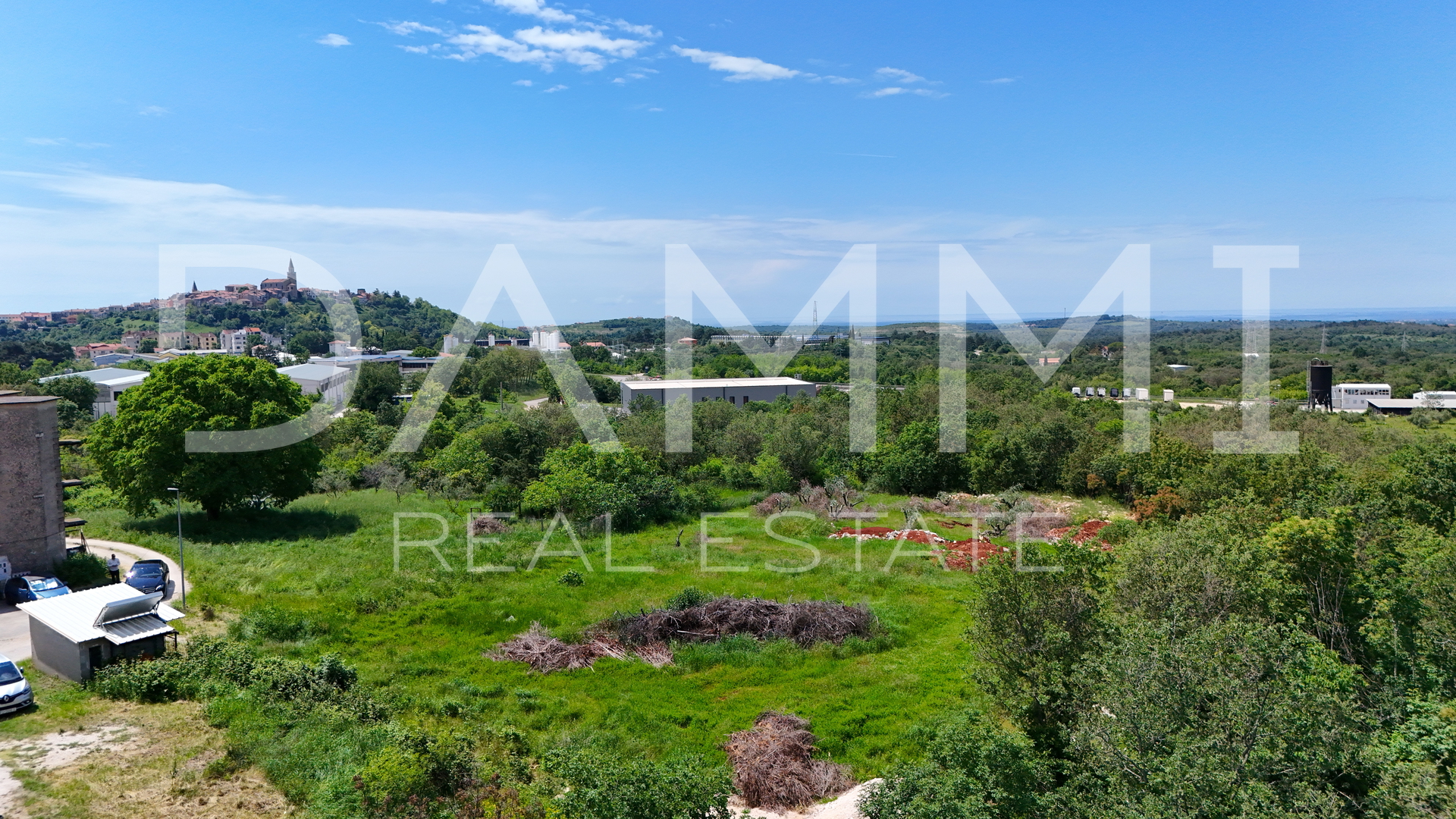 ISTRA, BUJE - Building land 660 m2 near the center