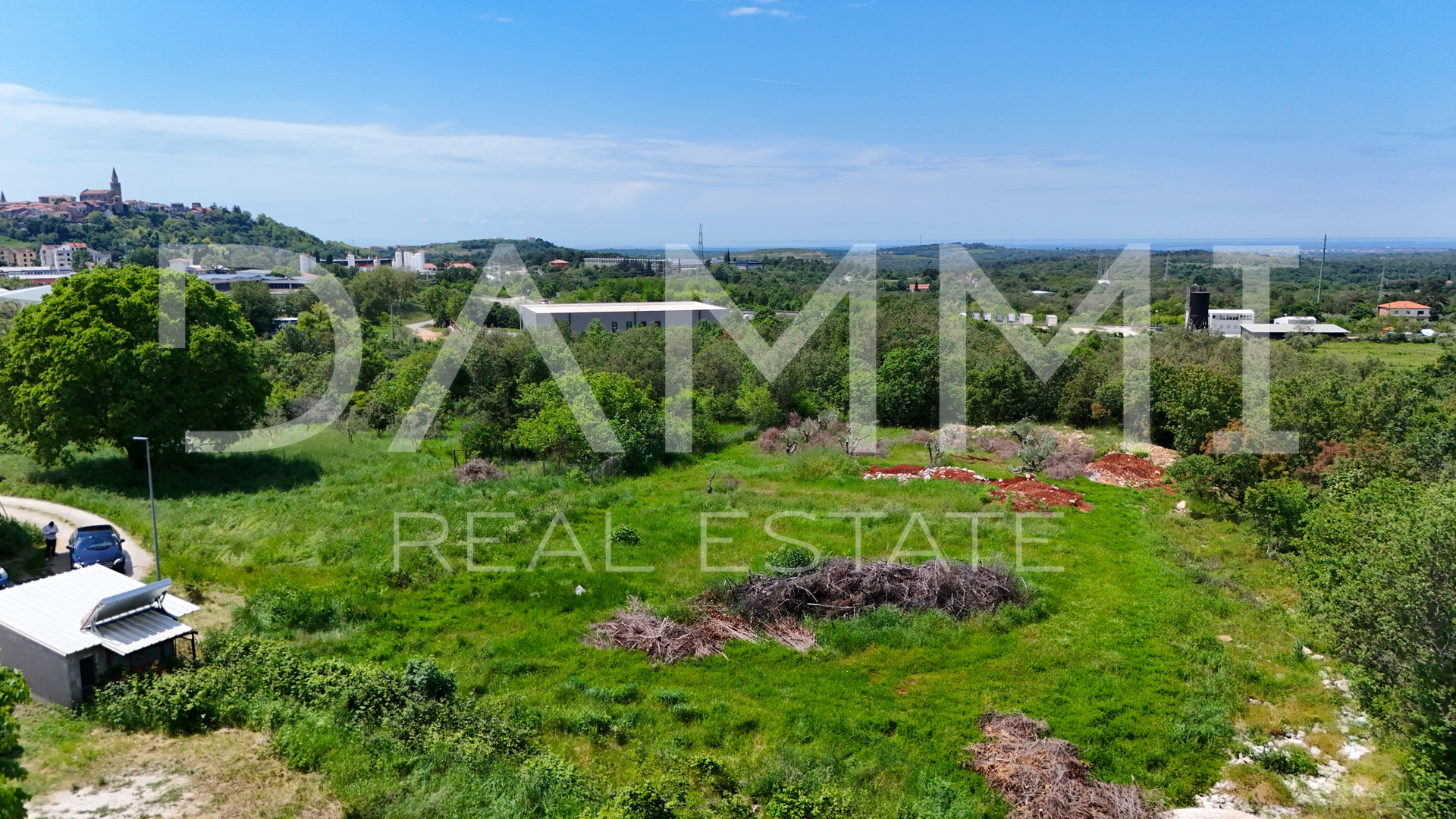 ISTRA, BUJE - Building land 660 m2 near the center