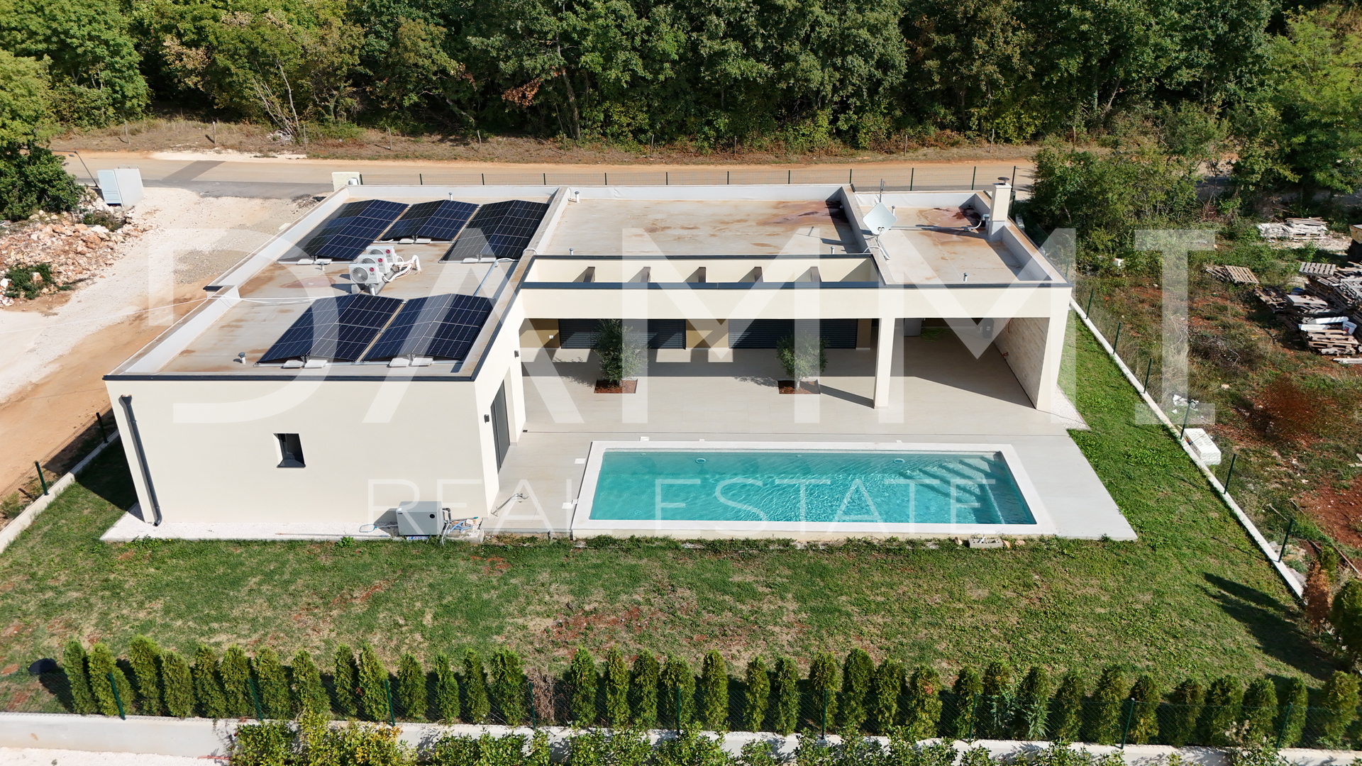 ISTRIA, ŽMINJ - Richly furnished Villa near the center of Žminj