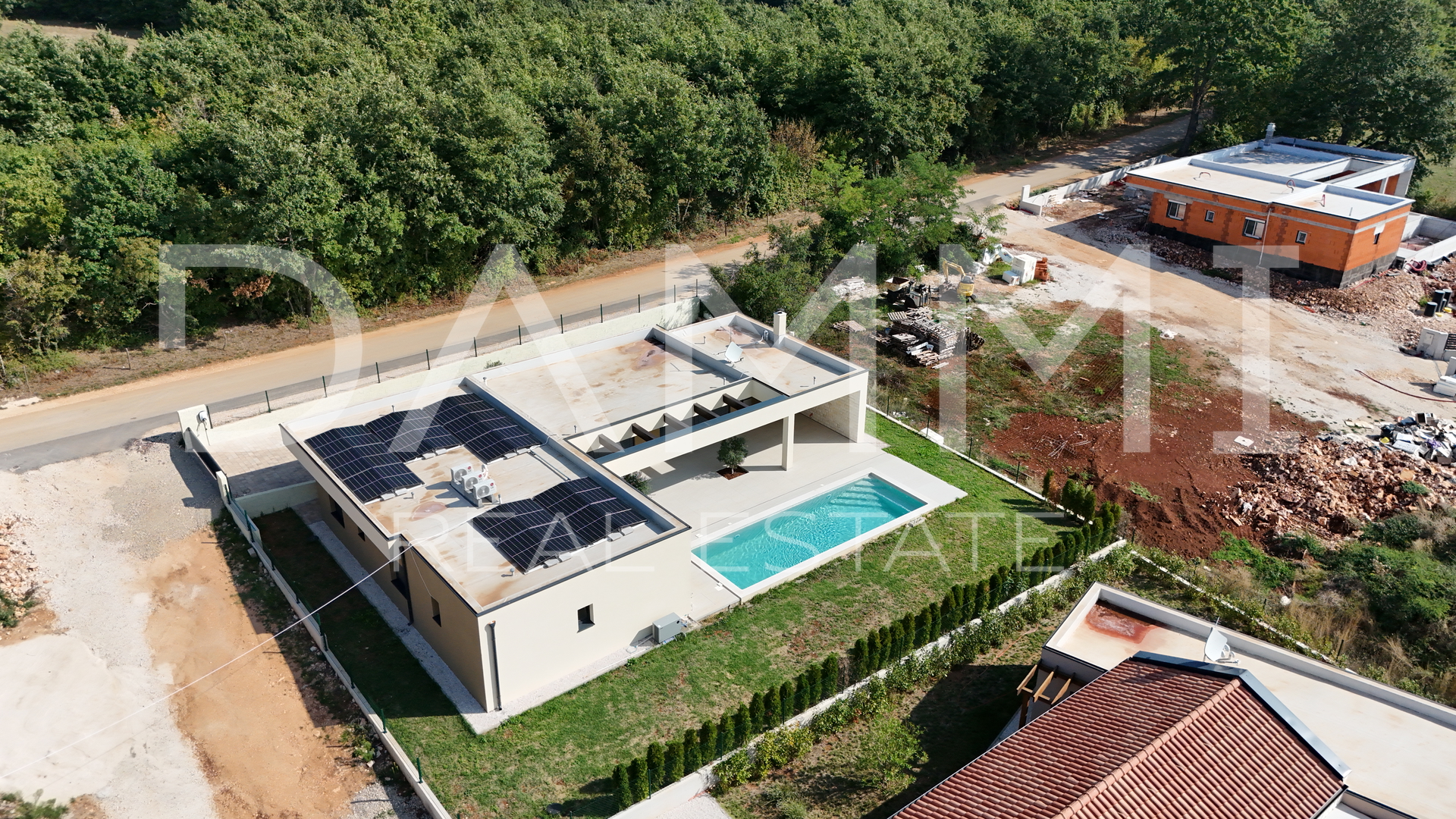 ISTRIA, ŽMINJ - Richly furnished Villa near the center of Žminj