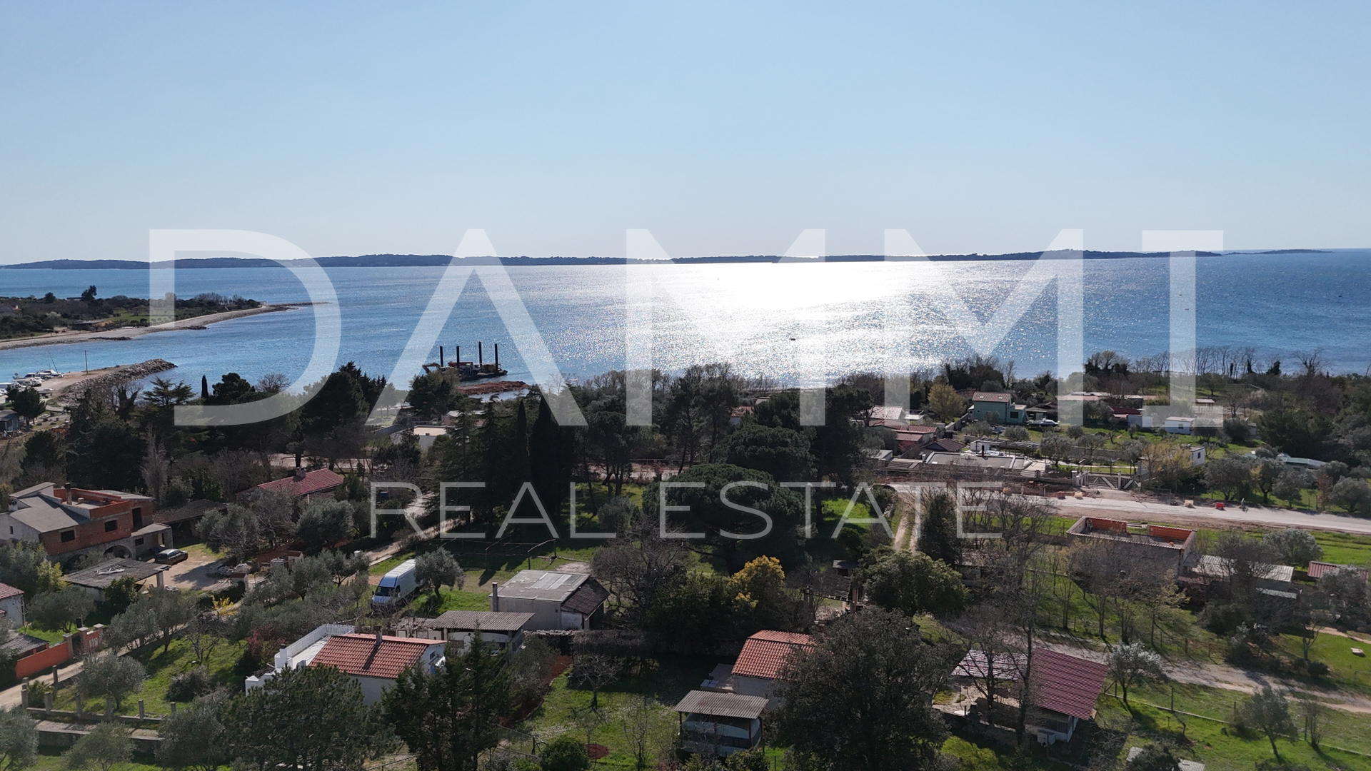 Istria&comma; Peroj&comma; attractive weekend land plot 300m from the sea
